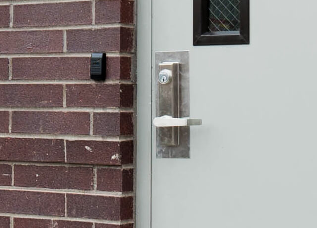 commercial-lock-installation (1)